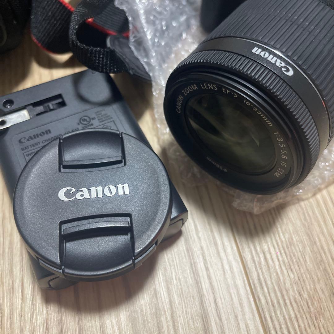 Canon EOS Kiss X7 本体と付属品