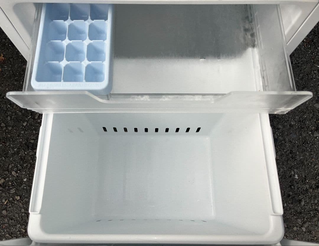 東芝冷凍冷蔵庫　153L 省エネ設計LED照明 自動霜取り機能付き　2019年製